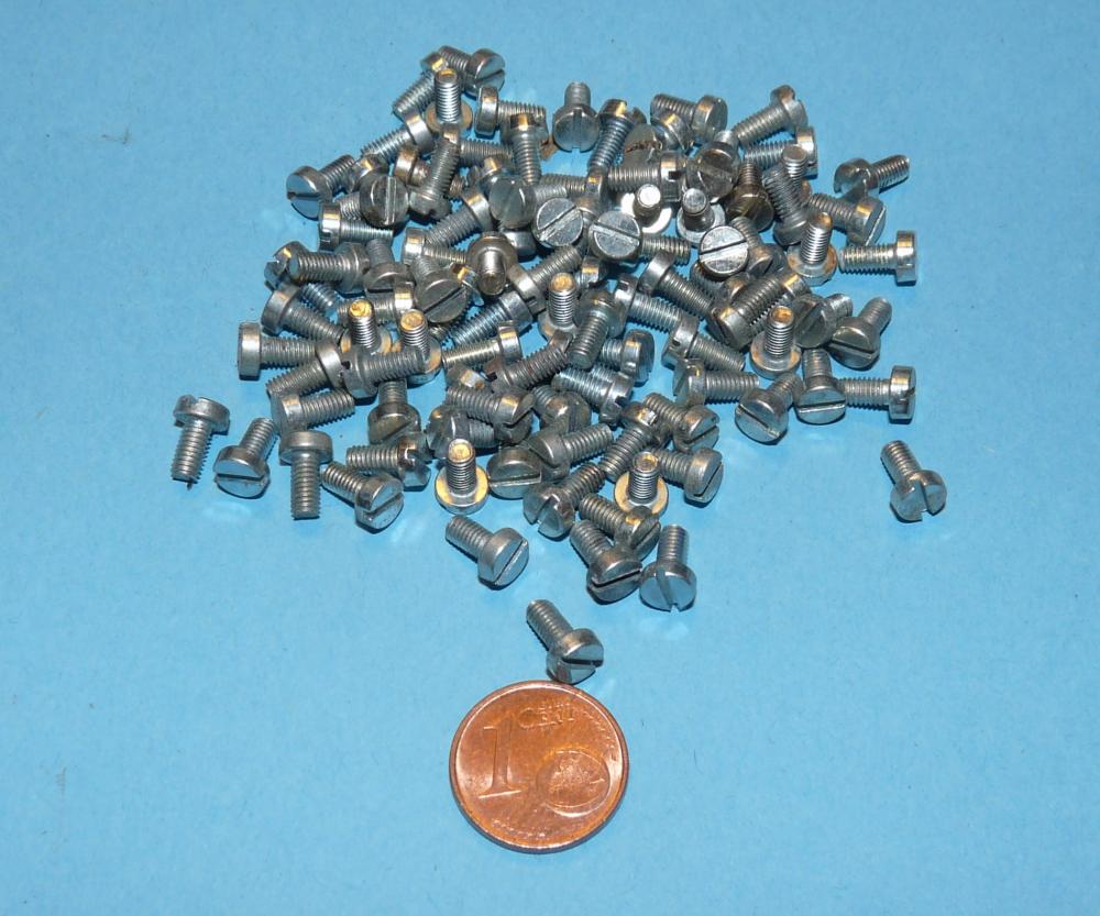 100 Stück M3-Schraube, 5mm, Schlitz